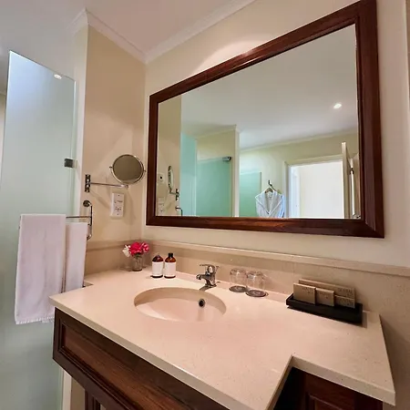 Hotel Quinta Gardens - Adults Only