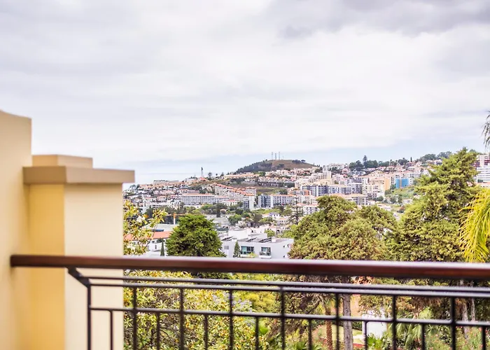 Quinta Gardens - Adults Only Hotel